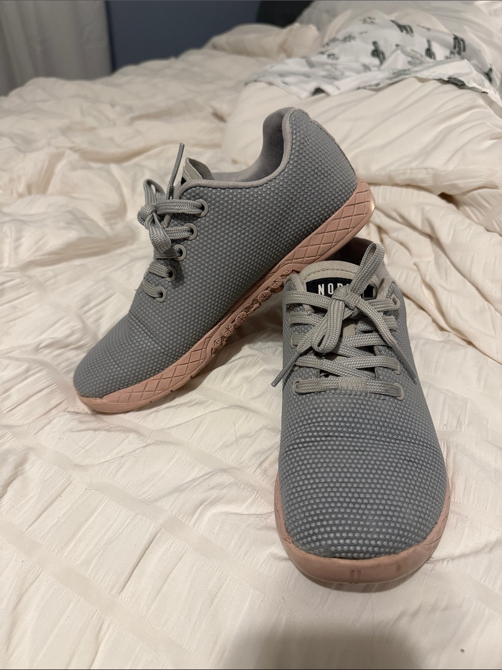No Bull women’s grey with pink sole sneakers size 6.5